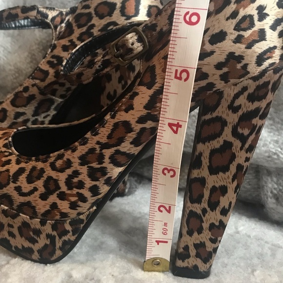 Forever 21 satin finish animal print platform heel - Picture 8 of 10